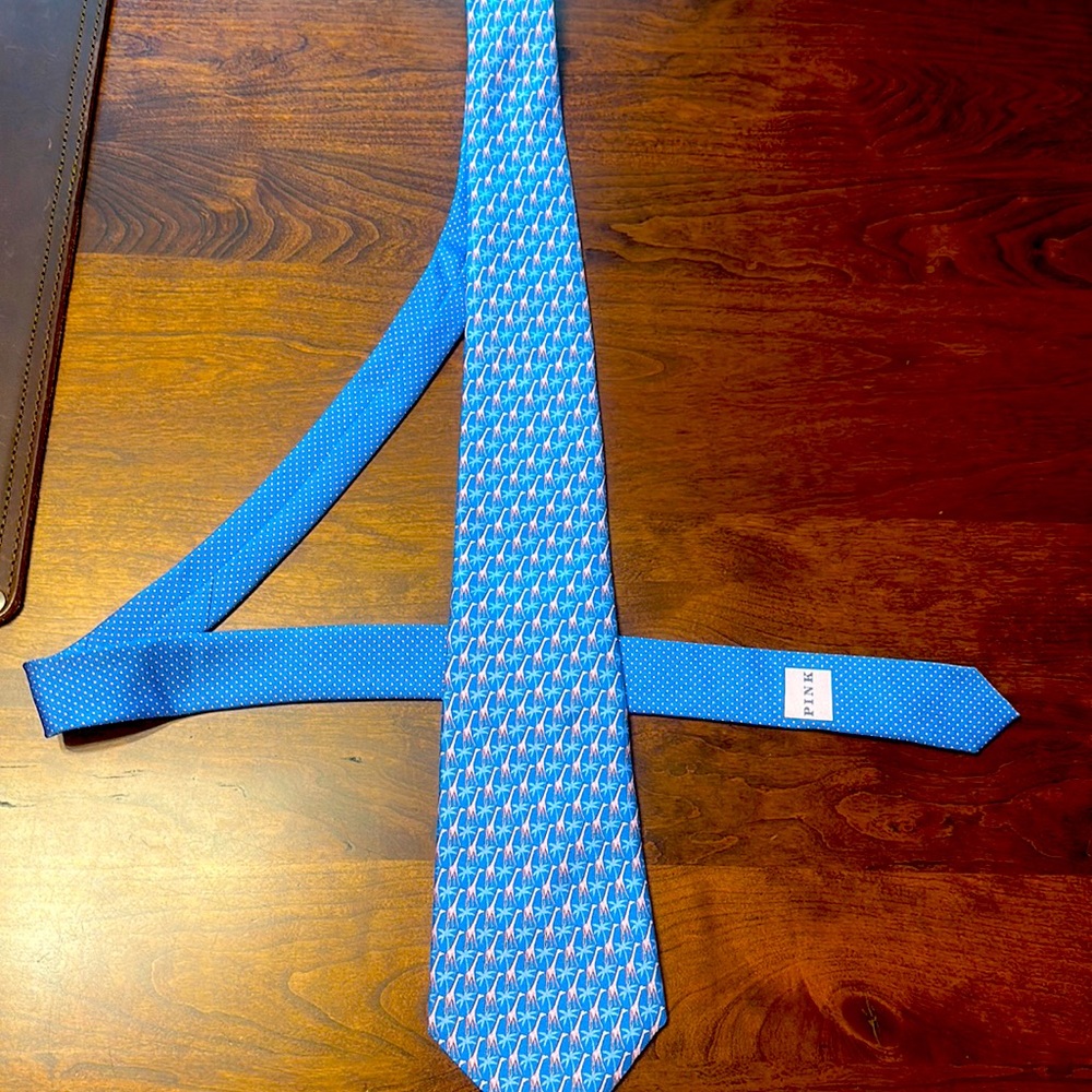 Thomas Pink Giraffes & Palms Lt Blue/Pink tie